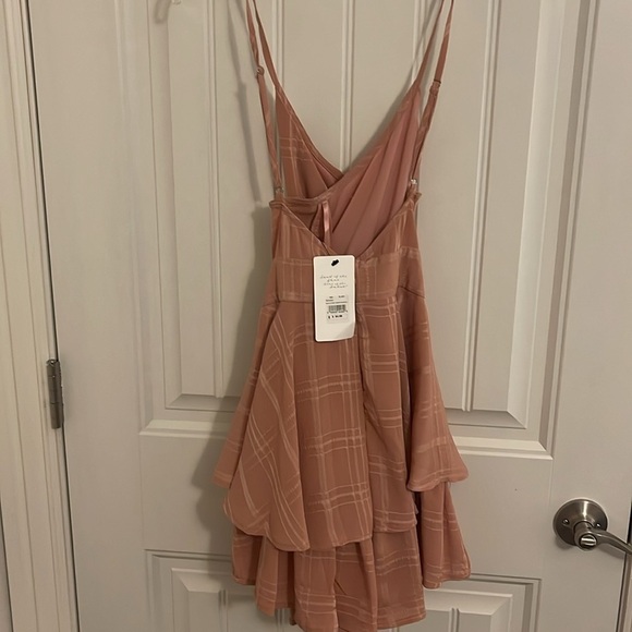 Saints and Secrets women’s M BLUSH COLOR ruffles and‎ shorts Romper NWT. Belted - Picture 4 of 14